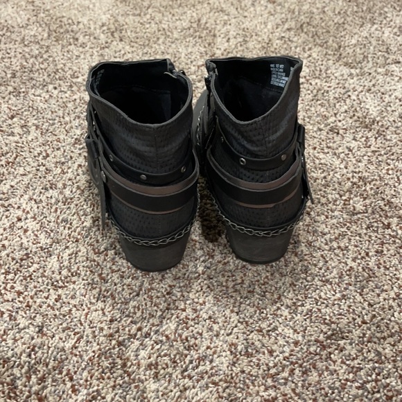 Black wedged booties - Picture 4 of 4